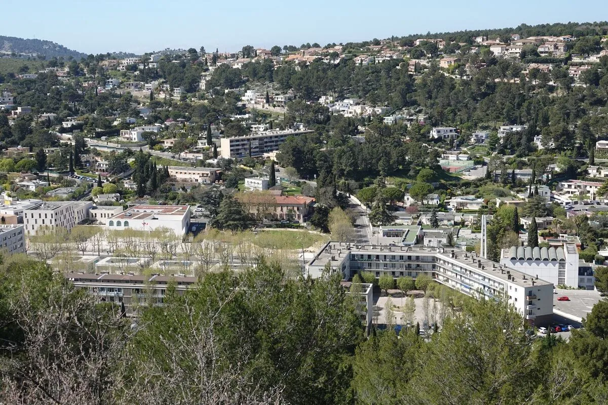 Vue aérienne de Carnoux-en-Provence